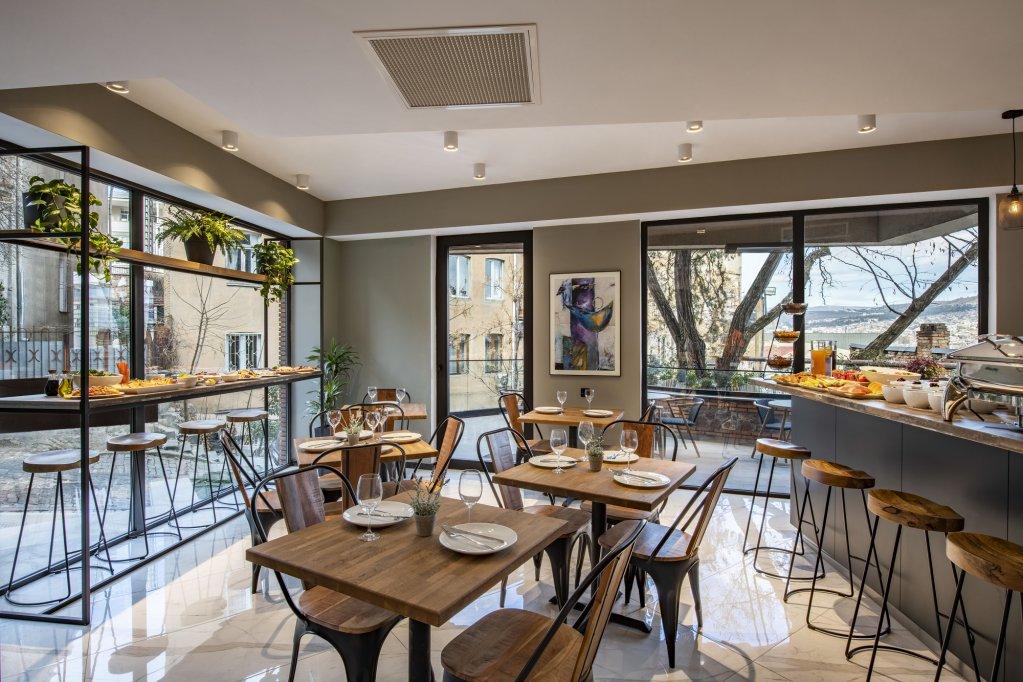 Barnovi Boutique Hotel Тбилиси Экстерьер фото